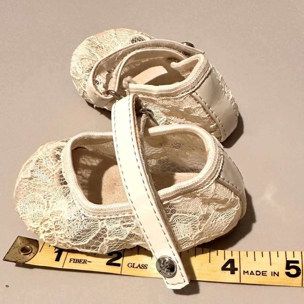 Stuart Weitzman 